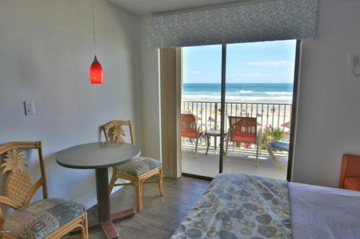 Daytona Dream Inn By Amerivu Daytona Beach Shores Exterior photo